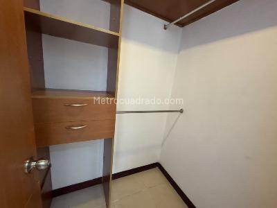 Apartamento de 3 alcobas en arriendo en Loma De Los Parra, Medellín, 138 m² · foto 20 de 20