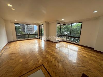 Apartamento de 3 alcobas en arriendo en Loma De Los Parra, Medellín, 200 m² · foto 2 de 19