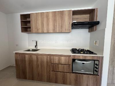 Apartamento de 3 alcobas en arriendo en Ciudad Del Rio, Medellín, 121 m² · foto 2 de 20