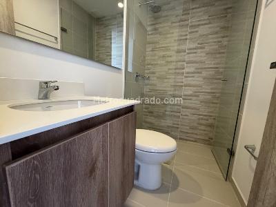 Apartamento de 3 alcobas en arriendo en Ciudad Del Rio, Medellín, 121 m² · foto 13 de 20