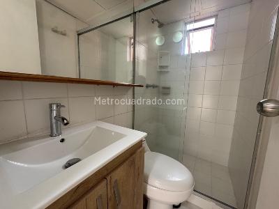 Apartamento de 3 alcobas en arriendo en San Julian, Medellín, 69 m² · foto 8 de 15