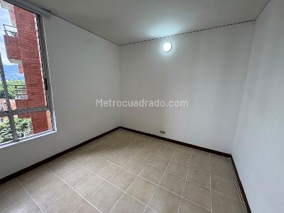 Apartamento de 3 alcobas en arriendo en San Julian, Medellín, 69 m² · foto 10 de 15