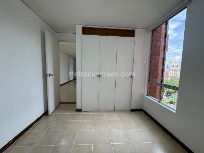 Apartamento de 3 alcobas en arriendo en San Julian, Medellín, 69 m² · foto 11 de 15