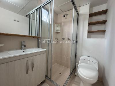 Apartamento de 3 alcobas en arriendo en San Julian, Medellín, 69 m² · foto 15 de 15