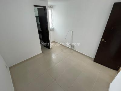 Apartamento de 3 alcobas en arriendo en Laureles, Medellín, 80 m² · foto 5 de 17