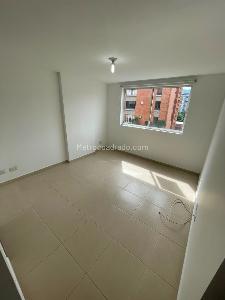 Apartamento de 3 alcobas en arriendo en Laureles, Medellín, 80 m² · foto 13 de 17
