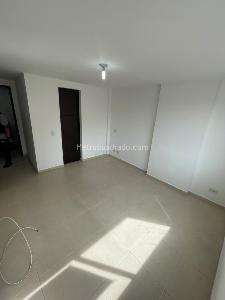 Apartamento de 3 alcobas en arriendo en Laureles, Medellín, 80 m² · foto 14 de 17
