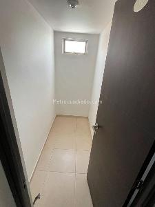 Apartamento de 3 alcobas en arriendo en Laureles, Medellín, 80 m² · foto 16 de 17