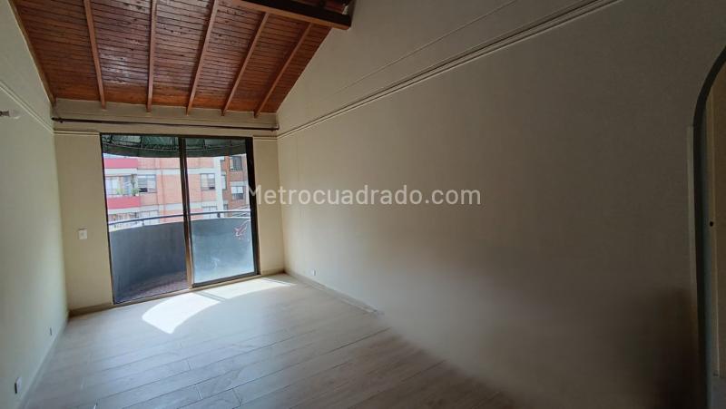 3BR Apartment in Calasanz (85 m²)