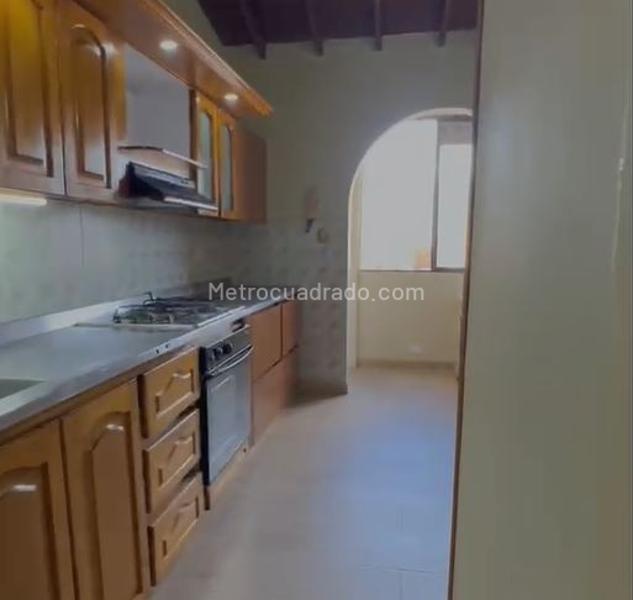 3BR Apartment in Calasanz (85 m²) - 3
