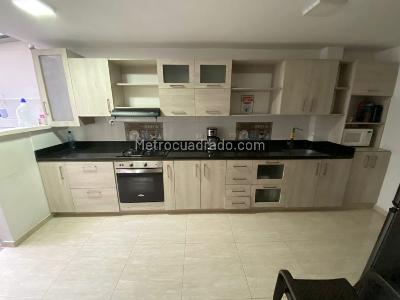 Casa en arriendo en Laureles Estadio, Medellín · foto 5 de 15