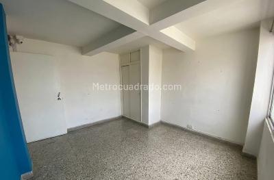 Casa en arriendo en Laureles Estadio, Medellín · foto 12 de 15