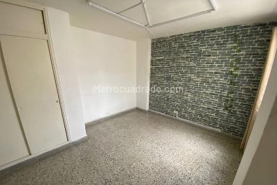Casa en arriendo en Laureles Estadio, Medellín · foto 13 de 15