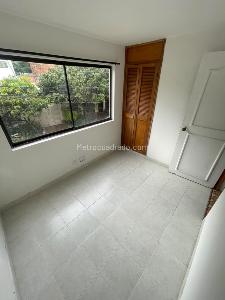 Apartamento de 2 alcobas en arriendo en Belen Diego Echavarria, Medellín, 45 m² · foto 9 de 14