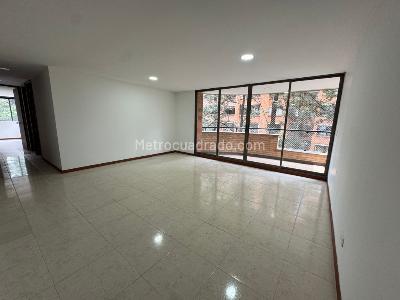 Apartamento en arriendo en Los Balsos, Medellín · foto 5 de 18