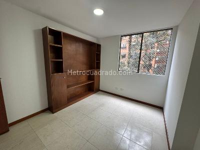 Apartamento en arriendo en Los Balsos, Medellín · foto 11 de 18