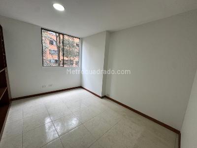 Apartamento en arriendo en Los Balsos, Medellín · foto 12 de 18