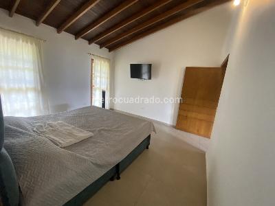 Casa de 3 alcobas en arriendo en Las Antillas, Envigado, 400 m² · foto 14 de 20