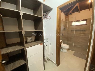 Casa de 3 alcobas en arriendo en Las Antillas, Envigado, 400 m² · foto 16 de 20