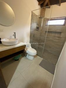 Casa de 3 alcobas en arriendo en Las Antillas, Envigado, 400 m² · foto 17 de 20