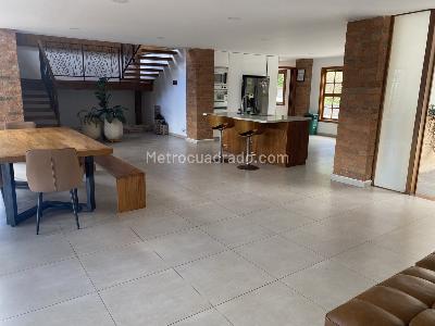Casa de 3 alcobas en arriendo en Las Antillas, Envigado, 400 m² · foto 5 de 20