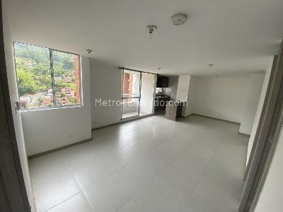Apartamento de 2 alcobas en arriendo en Las Antillas, Envigado, 72 m² · foto 2 de 14