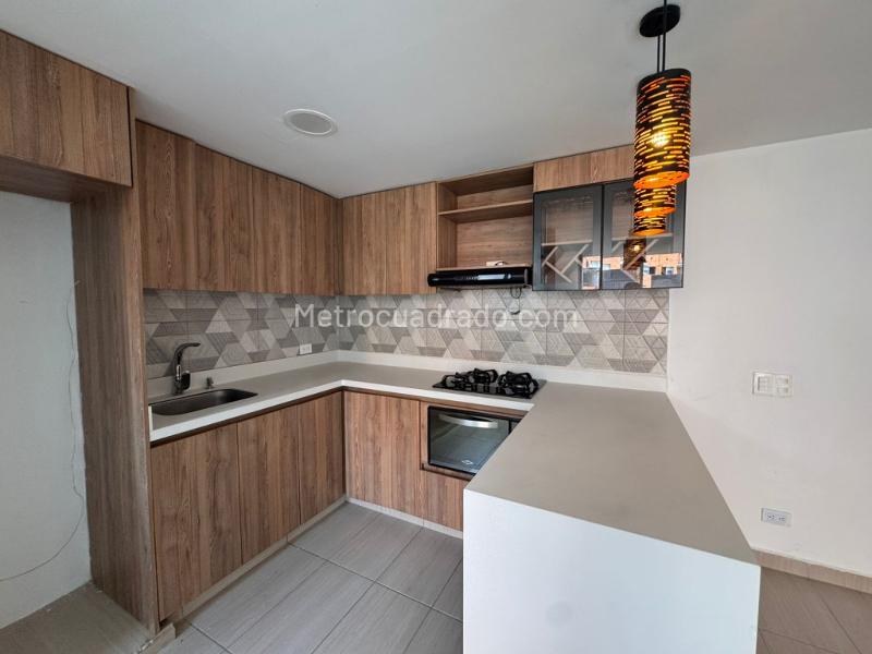 Apartamento en Arriendo, Ditaires, Itagui - 4