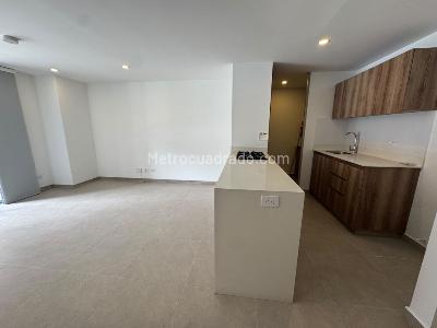 Apartamento de 2 alcobas en arriendo en Ciudad Del Rio, Medellín, 80 m² · foto 2 de 16