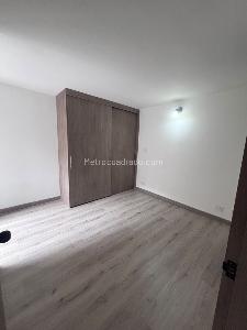 Apartamento de 3 alcobas en arriendo en San Joaquin, Medellín, 70 m² · foto 10 de 12