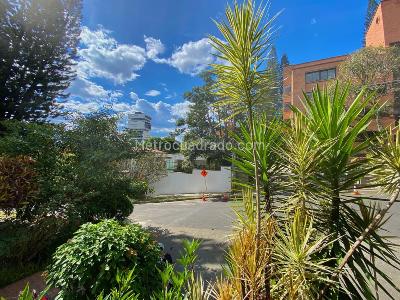 Apartamento en arriendo en El Poblado, Medellín · foto 3 de 20