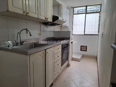 Apartamento de 2 alcobas en arriendo en El Rodeo, Medellín, 70 m² · foto 3 de 16