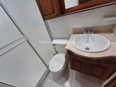 Apartamento de 2 alcobas en arriendo en El Rodeo, Medellín, 70 m² · foto 5 de 16