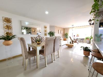 Apartamento de 3 alcobas en venta en San Jose, Sabaneta, 98 m² · foto 2 de 20