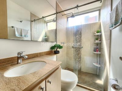 Apartamento de 3 alcobas en venta en San Jose, Sabaneta, 98 m² · foto 17 de 20