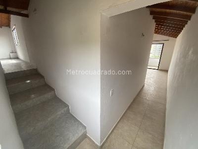 Apartaestudio en arriendo en Zuñiga, Envigado · foto 6 de 11