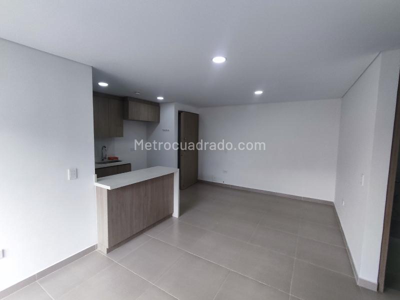 Modern 3BR Apartment in La Ferrería, La Estrella - 3