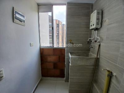 Apartamento de 2 alcobas en arriendo en Calasanz, Medellín, 55 m² · foto 11 de 20