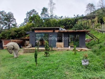Casa de 2 alcobas en venta en El Manzanillo Vereda El Jardin, Medellín, 120 m² · foto 2 de 20