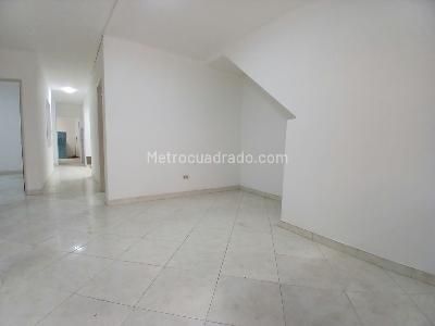 Casa de 4 alcobas en arriendo en Belen La Gloria, Medellín, 120 m² · foto 3 de 20