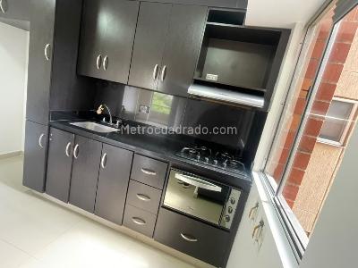 Apartamento de 3 alcobas en venta en Belen Loma De Los Bernal, Medellín, 80 m² · foto 2 de 20