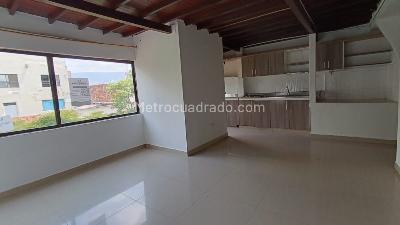 Apartamento de 2 alcobas en arriendo en Cristo Rey, Medellín, 50 m² · foto 2 de 10