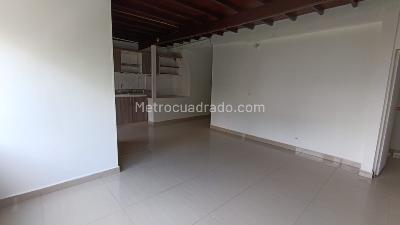 Apartamento de 2 alcobas en arriendo en Cristo Rey, Medellín, 50 m² · foto 4 de 10
