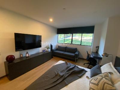 Apartaestudio en arriendo en Loma De Las Brujas, Envigado, 63 m² · foto 2 de 12