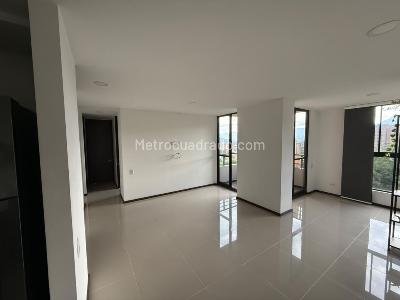 Apartamento de 2 alcobas en arriendo en El Carmelo, Sabaneta, 72 m² · foto 9 de 15