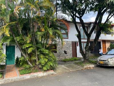 Casa de 4 alcobas en venta en Belen, Medellín, 180 m² · foto 2 de 16
