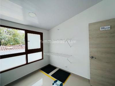 Casa de 4 alcobas en venta en Belen, Medellín, 180 m² · foto 11 de 16