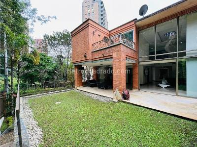 Casa de 3 alcobas en venta en El Poblado, Medellín, 500 m² · foto 3 de 20