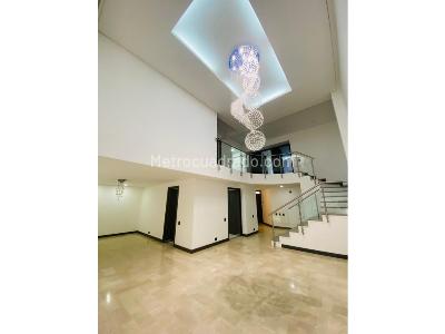 Casa de 3 alcobas en venta en El Poblado, Medellín, 500 m² · foto 5 de 20