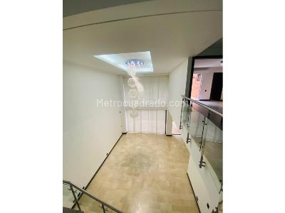 Casa de 3 alcobas en venta en El Poblado, Medellín, 500 m² · foto 16 de 20