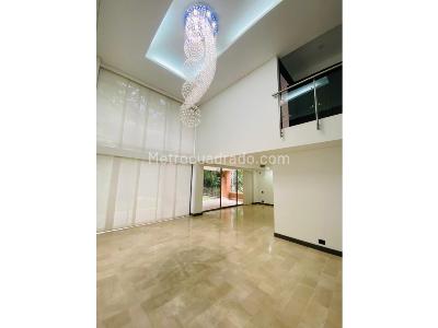 Casa de 3 alcobas en venta en El Poblado, Medellín, 500 m² · foto 17 de 20